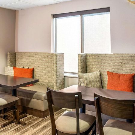 Sleep Inn & Suites Harrisonburg Near University Bagian luar foto