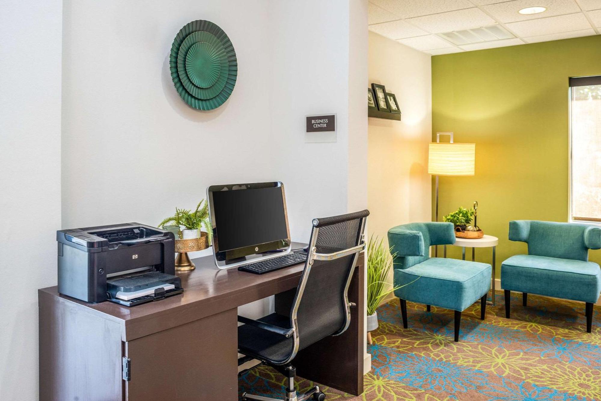 Sleep Inn & Suites Harrisonburg Near University Bagian luar foto