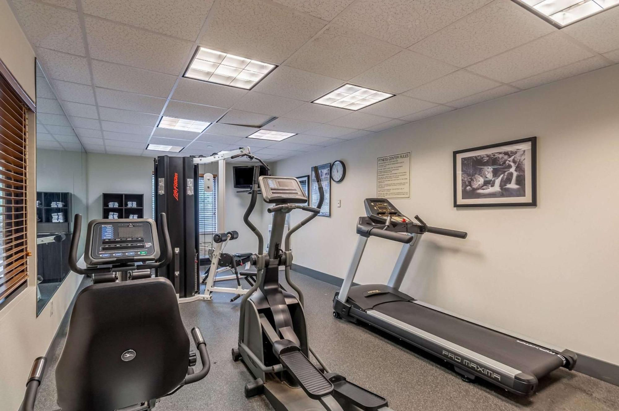 Sleep Inn & Suites Harrisonburg Near University Bagian luar foto