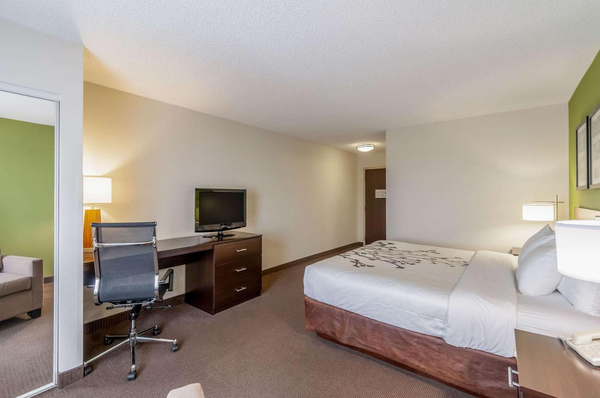 Sleep Inn & Suites Harrisonburg Near University Bagian luar foto
